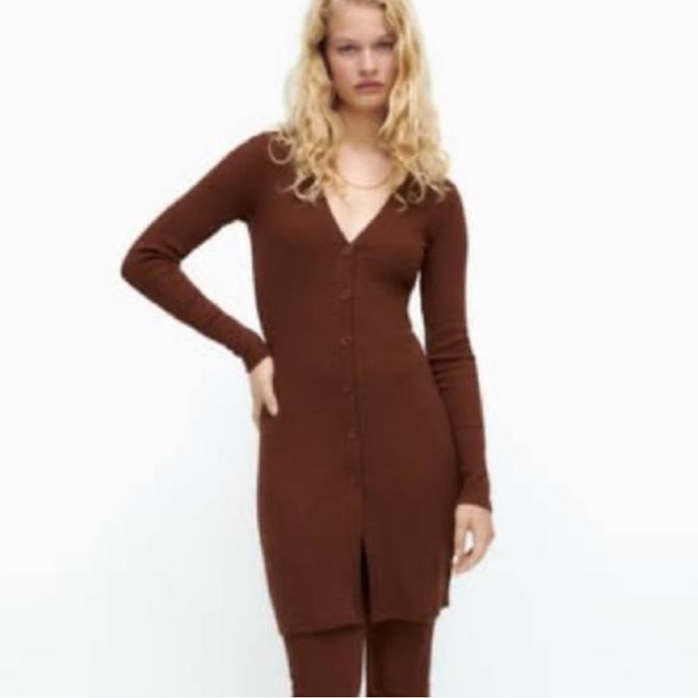 Zara Ribbed Button Sweater - Picture 4 of 7